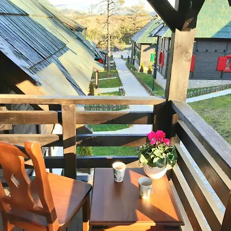 El Paso City Zlatibor: Wild West Treehouse Cottages Exterior photo
