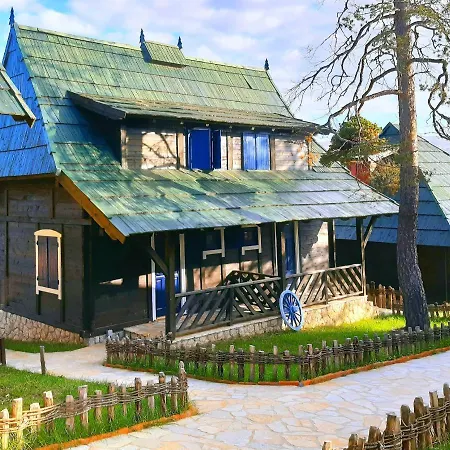 El Paso City Zlatibor: Wild West Treehouse Cottages Exterior photo