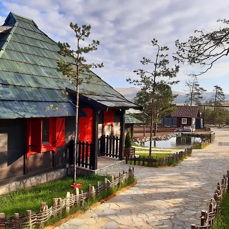 El Paso City Zlatibor: Wild West Treehouse Cottages Exterior photo