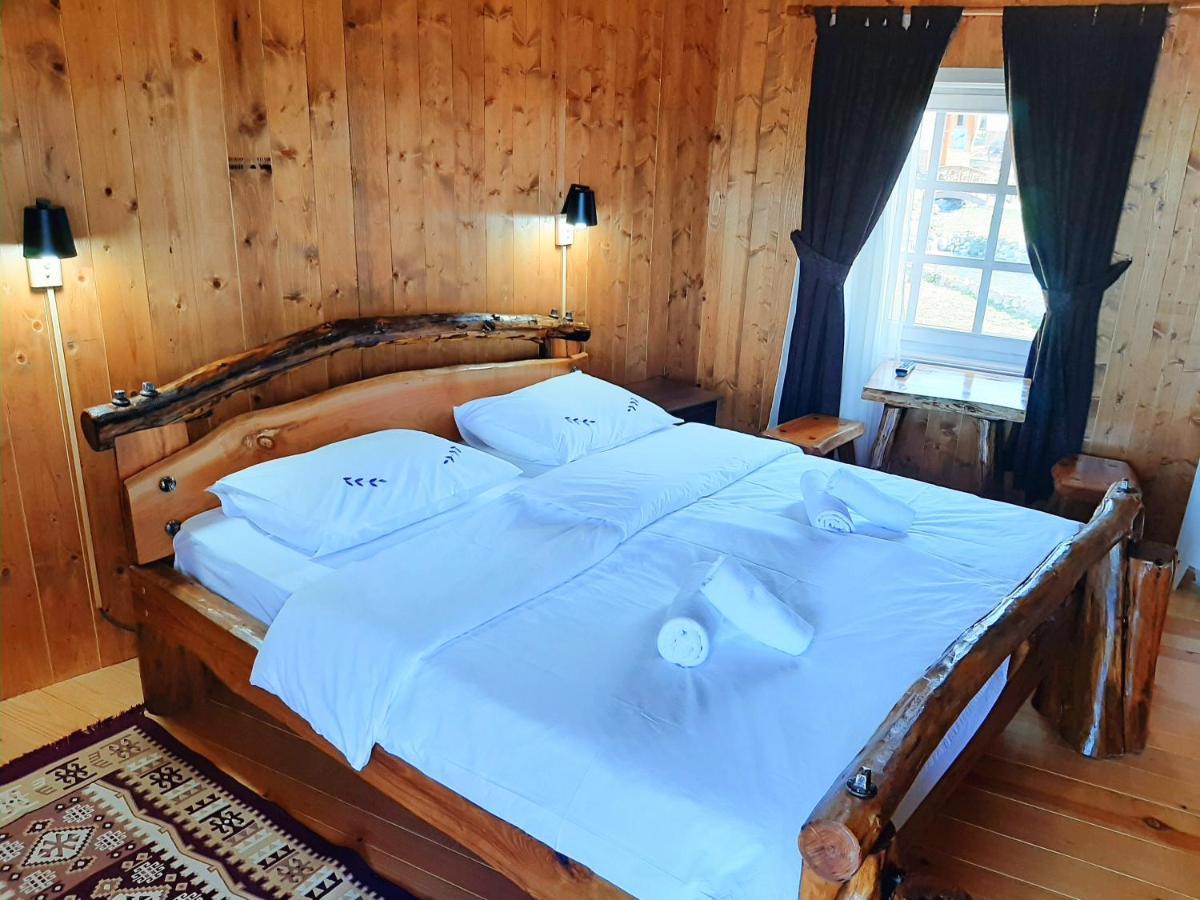El Paso Zlatibor: Wild West Treehouse Apartment *