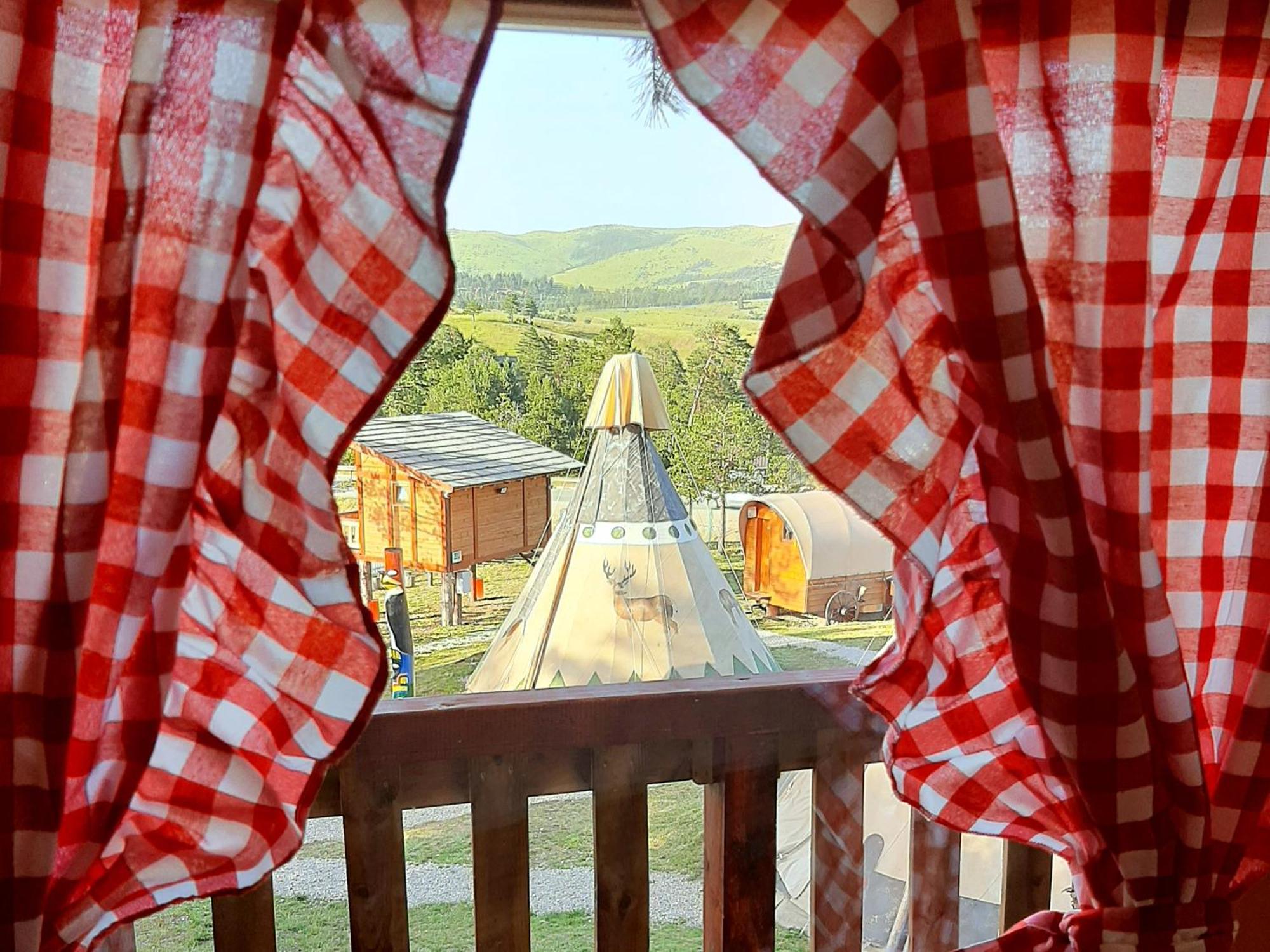 El Paso Zlatibor: Wild West Treehouse *