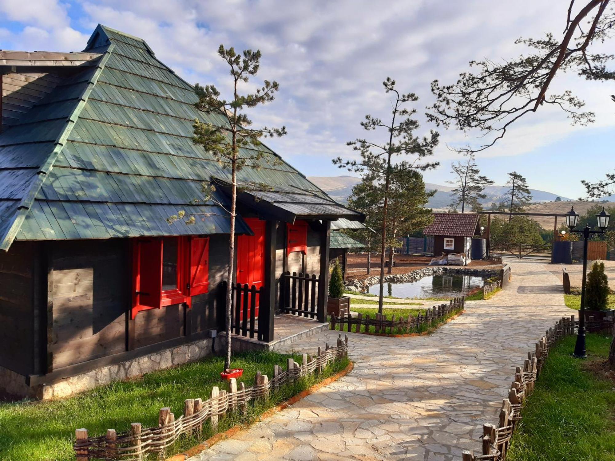 El Paso Zlatibor: Wild West Treehouse *